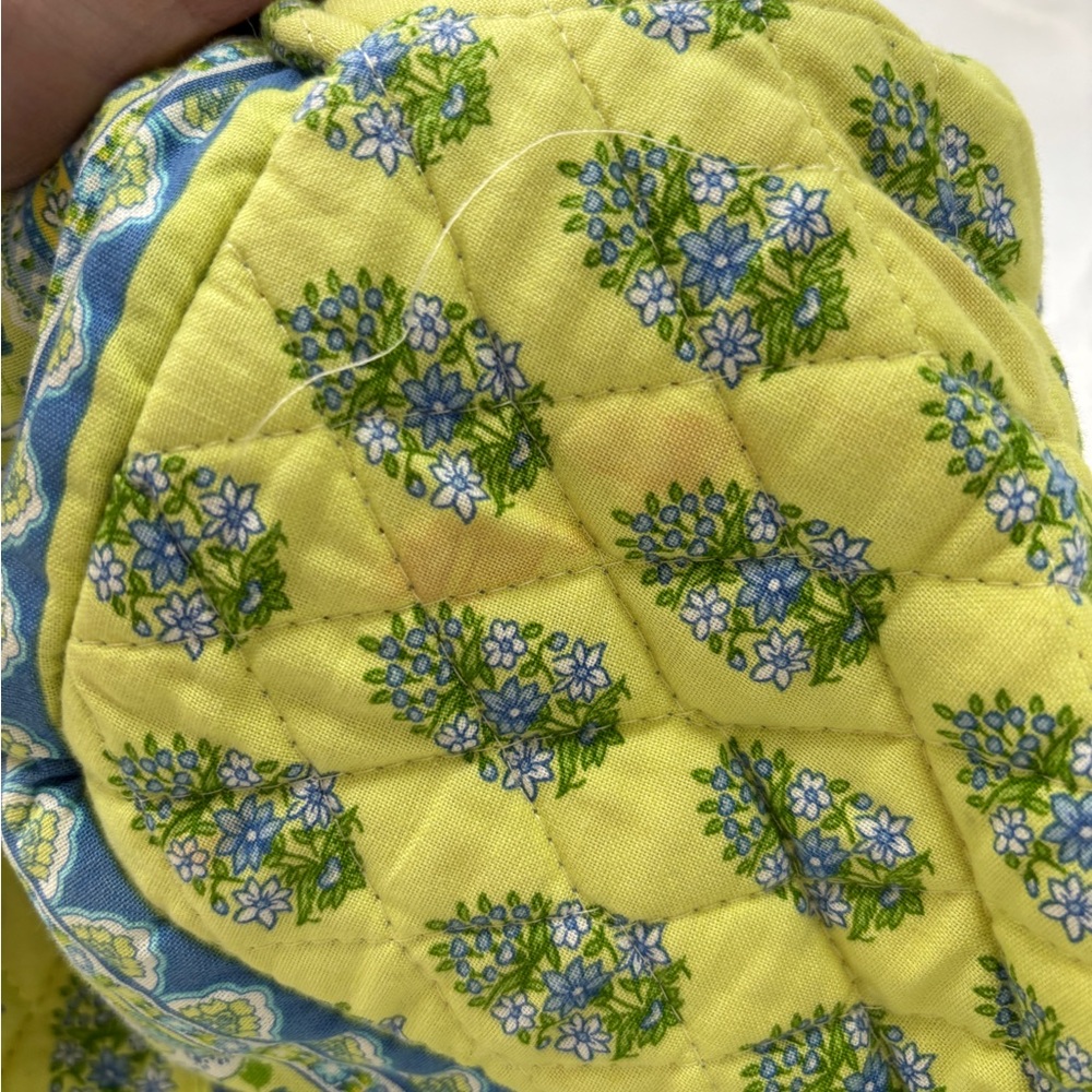Vera Bradley Large Duffel Bag Quilted in Citrus Elephant Print - Picture 4 of 6
